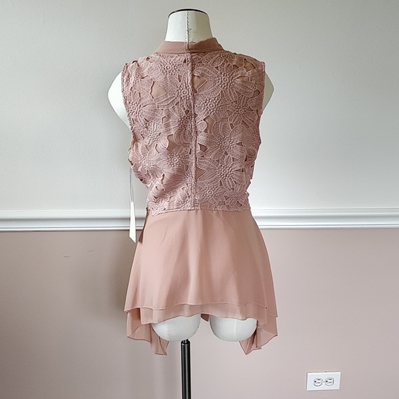 Vest - Picture 2 of 7